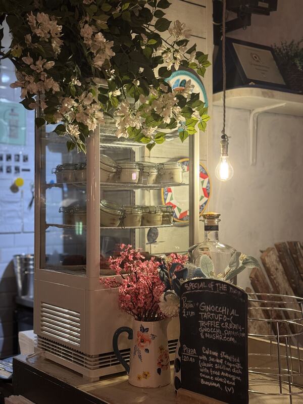 Ingresso e fiori – Pane Cunzato